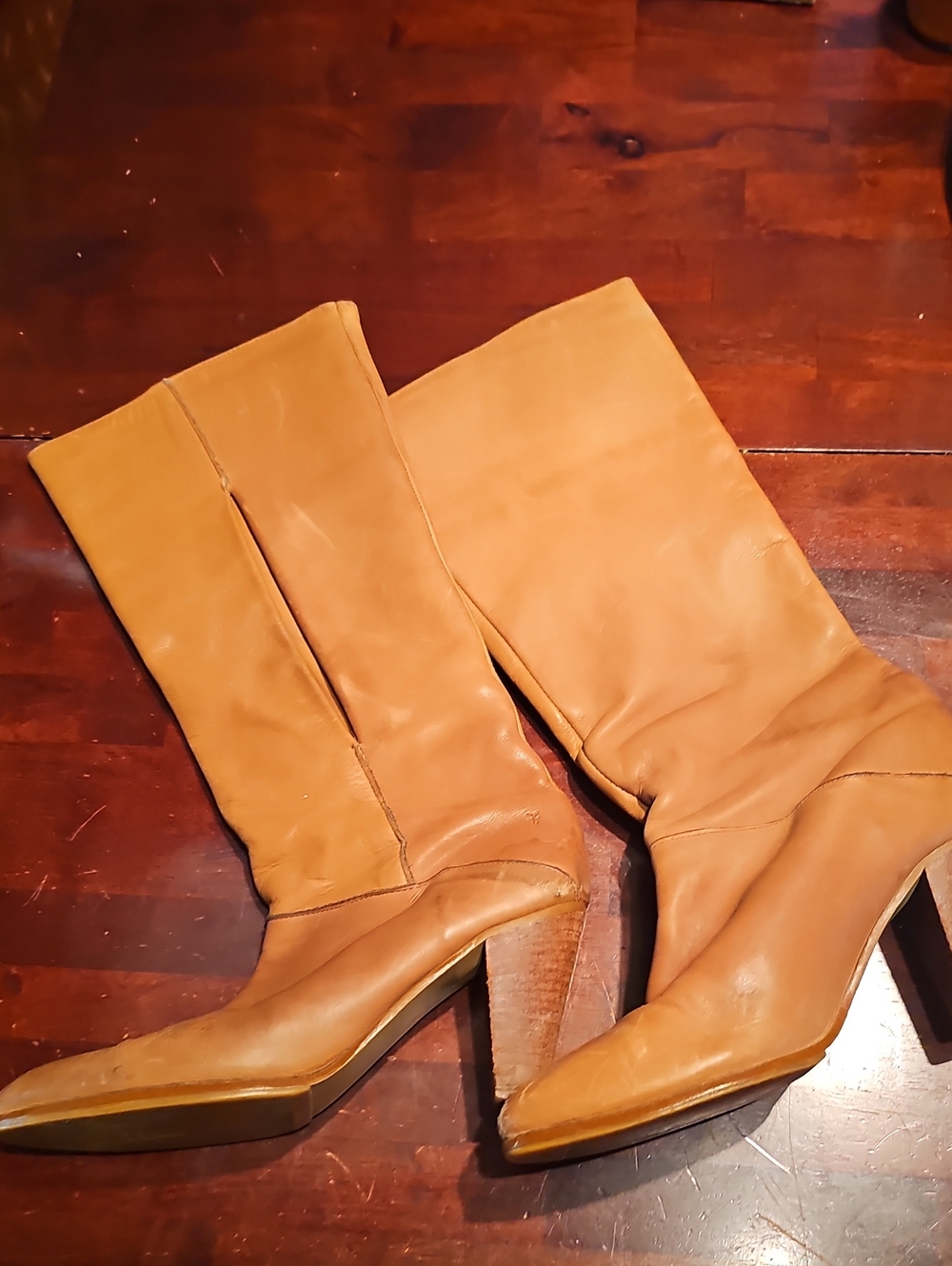 Women's Tall Leather Boots in Tan
